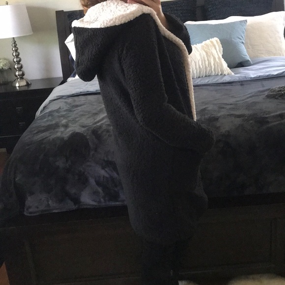 LAST1️⃣ B&W Shearling Fleece Coat ✨FINAL PRICE✨ - Picture 4 of 8